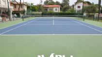 Campo da tennis a Tirrenia