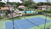 Campo da tennis a Tirrenia